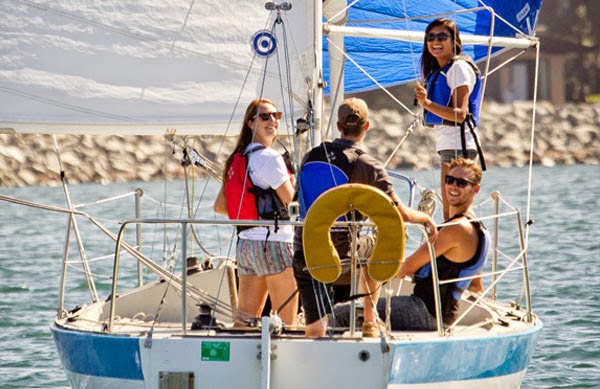 Students in keelboat class