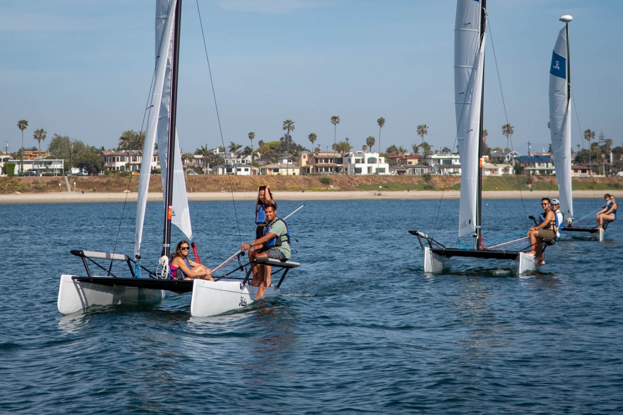 hobie monohull sailboat